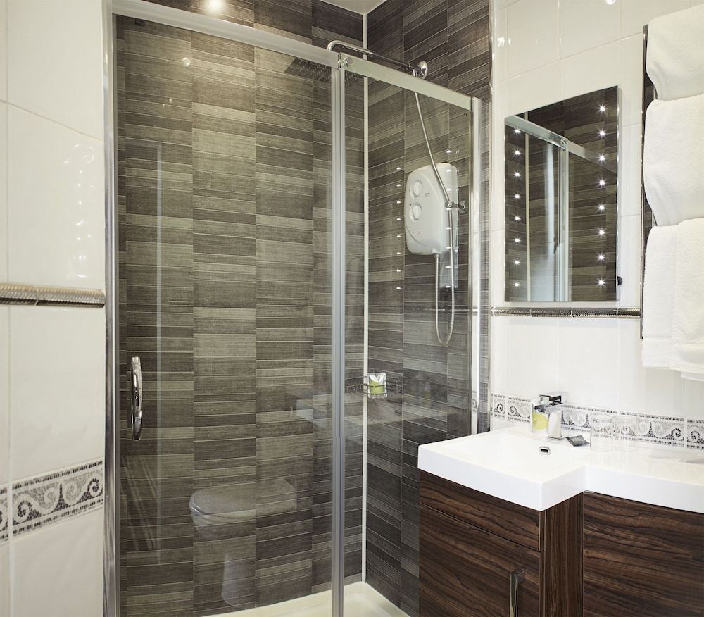 Ashburton House - Scarborough - Bathroom