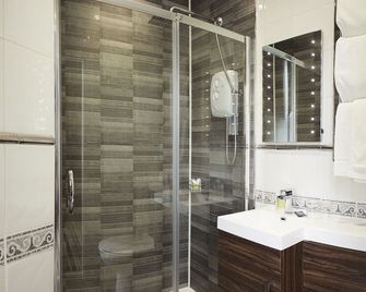 Ashburton House - Scarborough - Bathroom