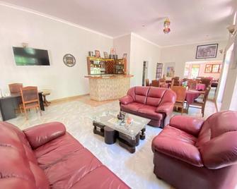 Sangana Lodge - Moshi - Salon