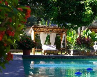 Hotel Villa de Urike - Urique - Piscina