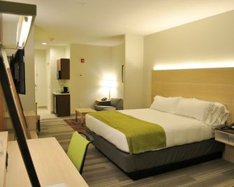 Holiday Inn Express & Suites Price By IHG - Price - Camera da letto