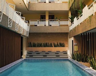 The Rivavi Legian - Kuta - Pool