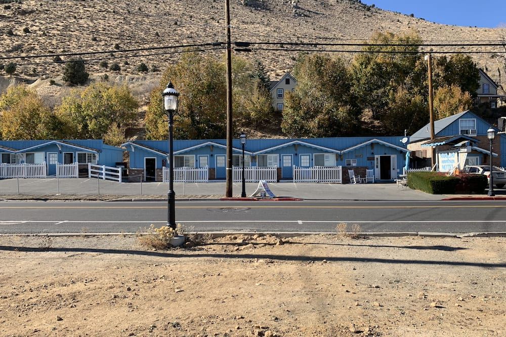 Other view of Sugarloaf Mountain Motel