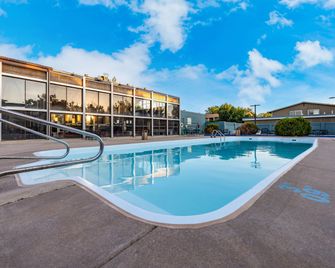 Quality Inn and Suites Canon City - Cañon City - Bazén