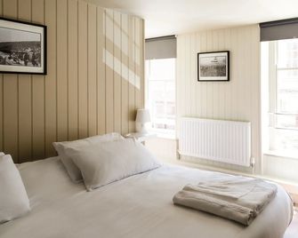 The Wheatsheaf Hotel - Newport