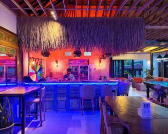 Kura Kura Resort - Pemenang - Bar