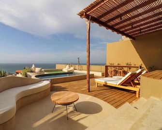 Casa Kahu by Wynwood House - Los Organos - Balkon