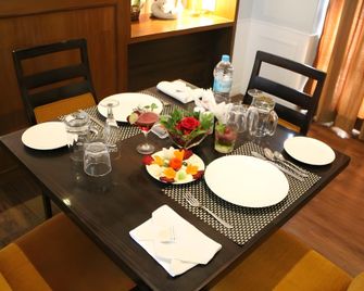 Krishna Inn By Royal Hotels - Kolhapur - Sala de jantar