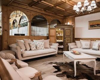 Hotel Monte Cherz - Arabba