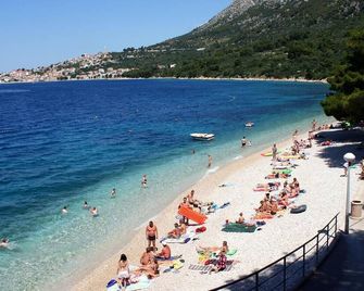 One bedroom apartment near beach Živogošće - Mala Duba, Makarska (A-2603-b) - Igrane
