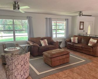 Canal front pool home to Dora Chain of Lakes - Tavares - Soggiorno