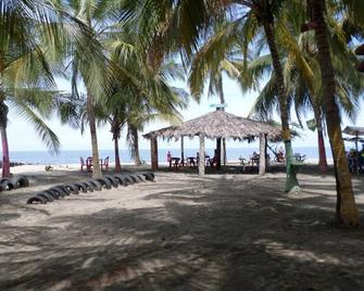 Hotel Playa Verde Cienaga - Ciénaga - Playa