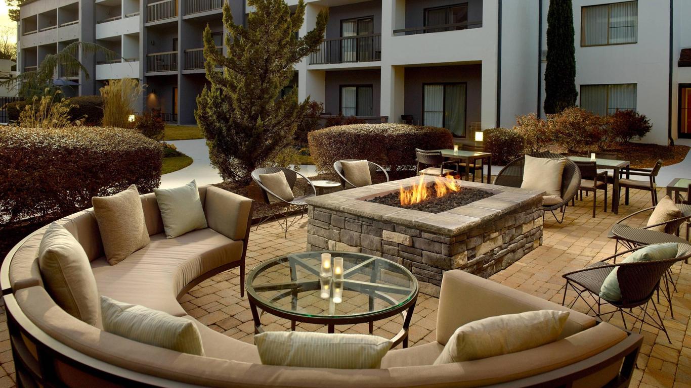 Courtyard by Marriott Greenville Haywood Mall