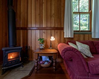 Intimate Private Suite with Astounding Rainforest Views, Australia - Clear Mountain - Sala de estar