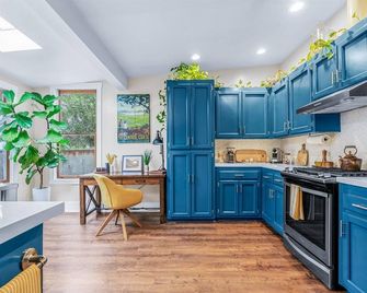 1884 Elegant Home Fire Pit, Tesla Tech, Near Dt - San Luis Obispo - Kitchen