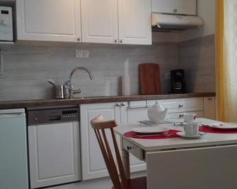 Gîte rénové avec jardin clos, proche des Châteaux de la Loire et de l'itinéraire « La Loire à Vélo » - FR-1-491-410 - Muides-sur-Loire - Cucina