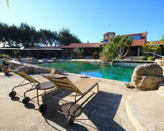 recently restored old typical apartment - Lizzanello - Piscina