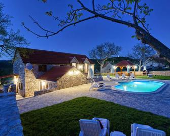 Dalmatia Stone House - heated pool - Cista Velika - Piscina
