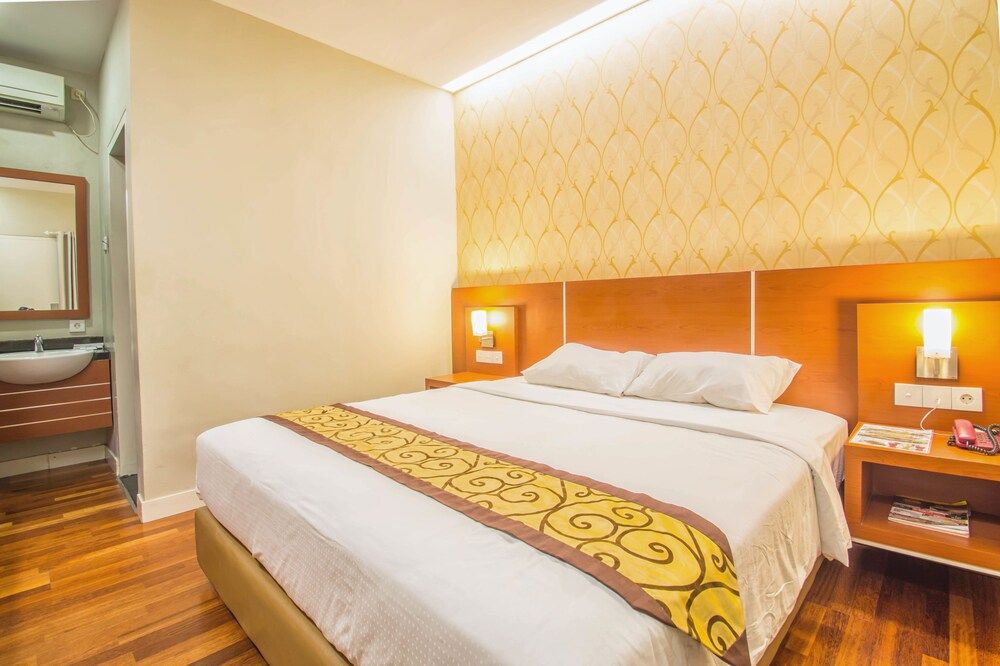 Hotel Trio Indah 2 - Malang - Habitación