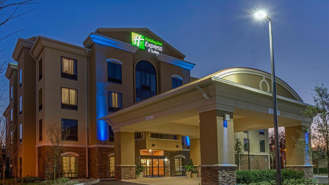 Holiday Inn Express & Suites Orlando East-Ucf Area By IHG