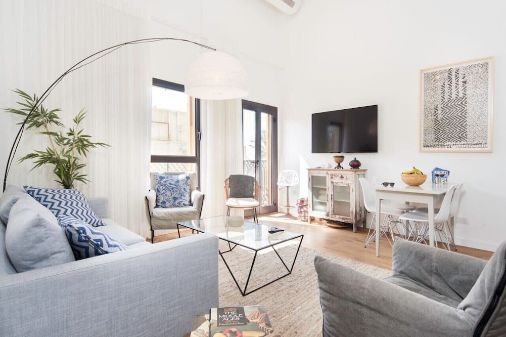 Jaffa Charm Chic Seaview Stay by Sea N Rent - תל אביב - סלון