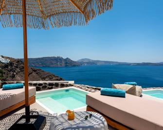 Twenty One Suites - Tholo - Piscina