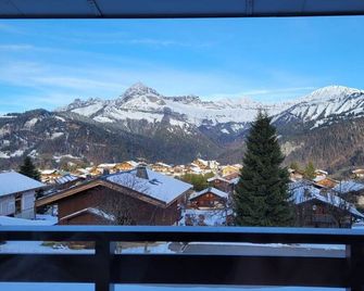 Apartment for 6, 2 beds, Crest-Voland, near slopes and shops - Crest-Voland - Balcony