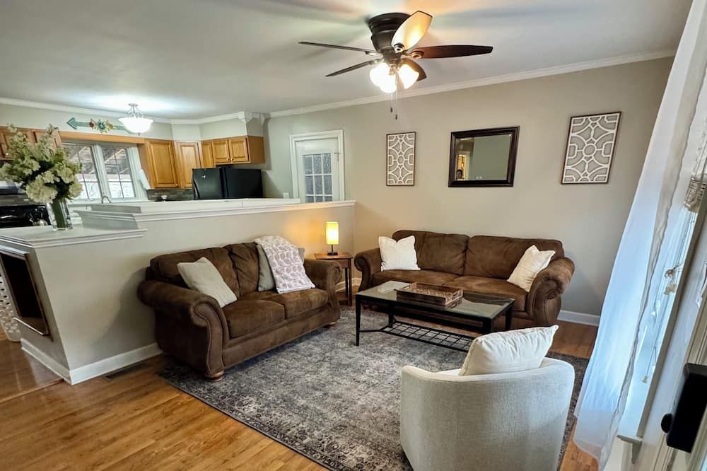 3br Near Penn State, King Bed, Fast Wifi, Easy Access to 322