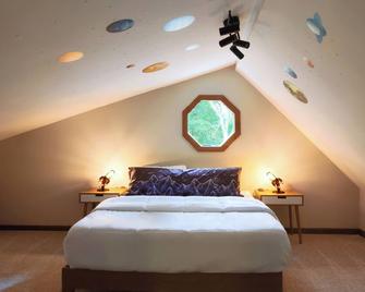 Private Cabin Retreat w/ Sauna & Pool - 6 Bedrooms - Marietta - Soveværelse