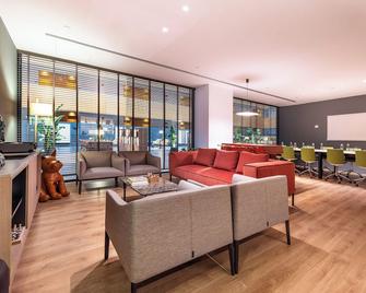 INNSiDE Barcelona Aeropuerto - El Prat de Llobregat - Living room