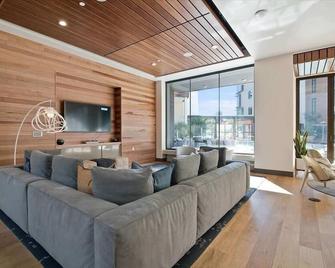 Clean & Comfy 2br | Free Wifi & Laundry | Downtown MV - Mountain View - Living room