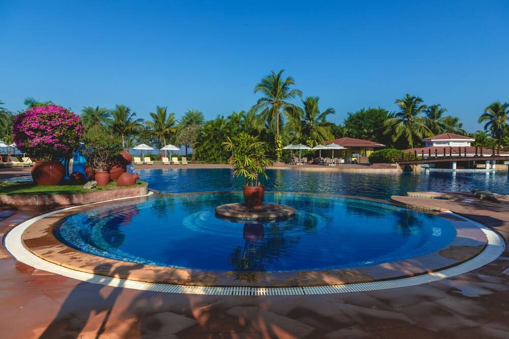 ذه لاليت غولف ومنتجع سبا غوا - كاناكونا - حوض السباحة