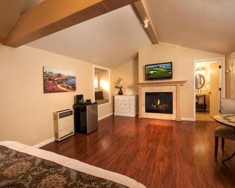 Sunset Inn - פסיפיק גרוב - חדר שינה