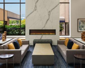 Sheraton Norfolk Waterside Hotel - Norfolk - Lobby
