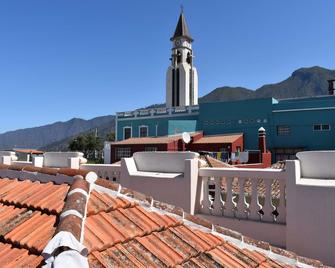 Hostel Albergue La Casa Encantada - El Paso - Balkon