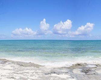 أورانج هيل بيتش إن - ناساو - شاطئ