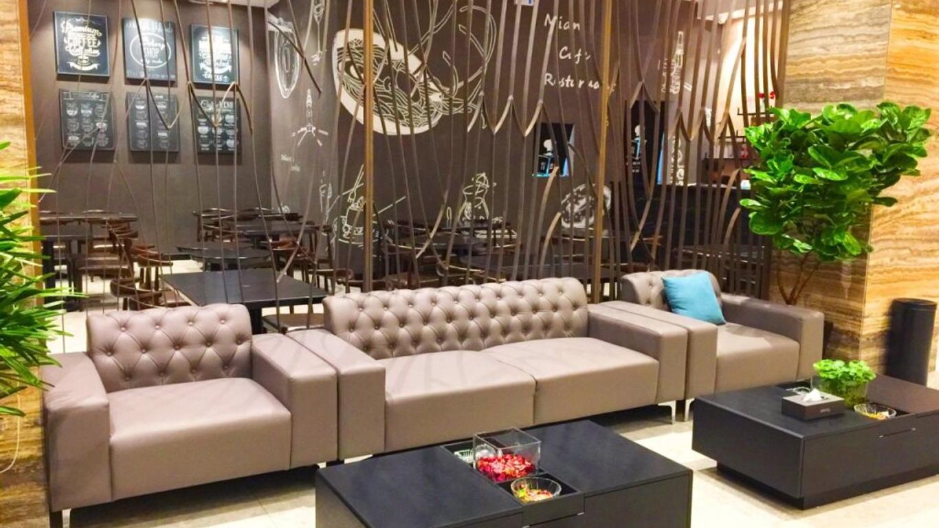 Landmark Hotel