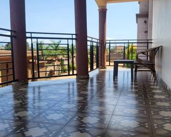 Hotel Zeptan - Jinja - Balcón