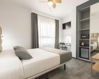 Bajondillo Beach Cozy Inns Adults Only - Torremolinos - Bedroom