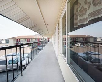 King City Motel By OYO Pasco - Pasco - Balkon