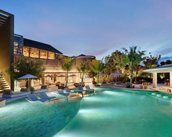 Cross Bali Breakers - South Kuta - Piscine