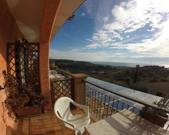 I Cardinali - Santa Marinella - Balcony