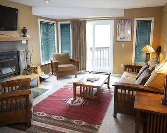1Br Ski-in, Ski-out With King Bed- Okemo Mtn Lodge condo - Ludlow - Huiskamer