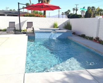 West Racquet Club Art Room - Palm Springs - Piscina