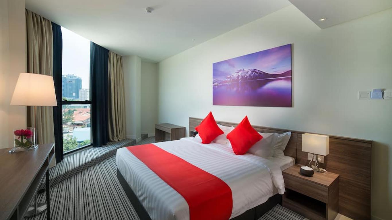 ريكارتون كابسول هوتل