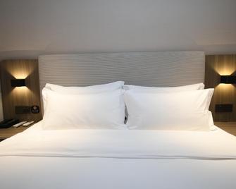Hanting Hotel Shijiazhuang Zhonghua Street Bolin Zhuang Metro Station - Shijiazhuang - Slaapkamer
