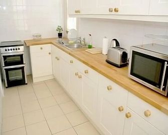 Beech Mount Grove Suites - Liverpool - Dapur