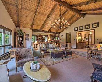 Stamford Escape: Ski, Fish, Hunt, Hike & More! - Stamford - Sala de estar