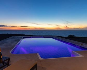 B.I. Kohola Lani New RARE Dec-Jan availability! Pool and now AC in bedrooms! - Kamuela - Piscine