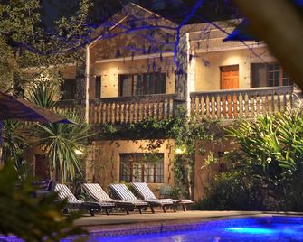 The Riverside Hotel - Lubumbashi - Piscina